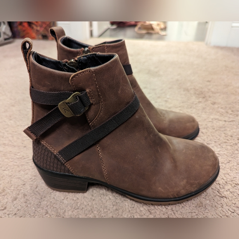 Keen Boots - Size 6